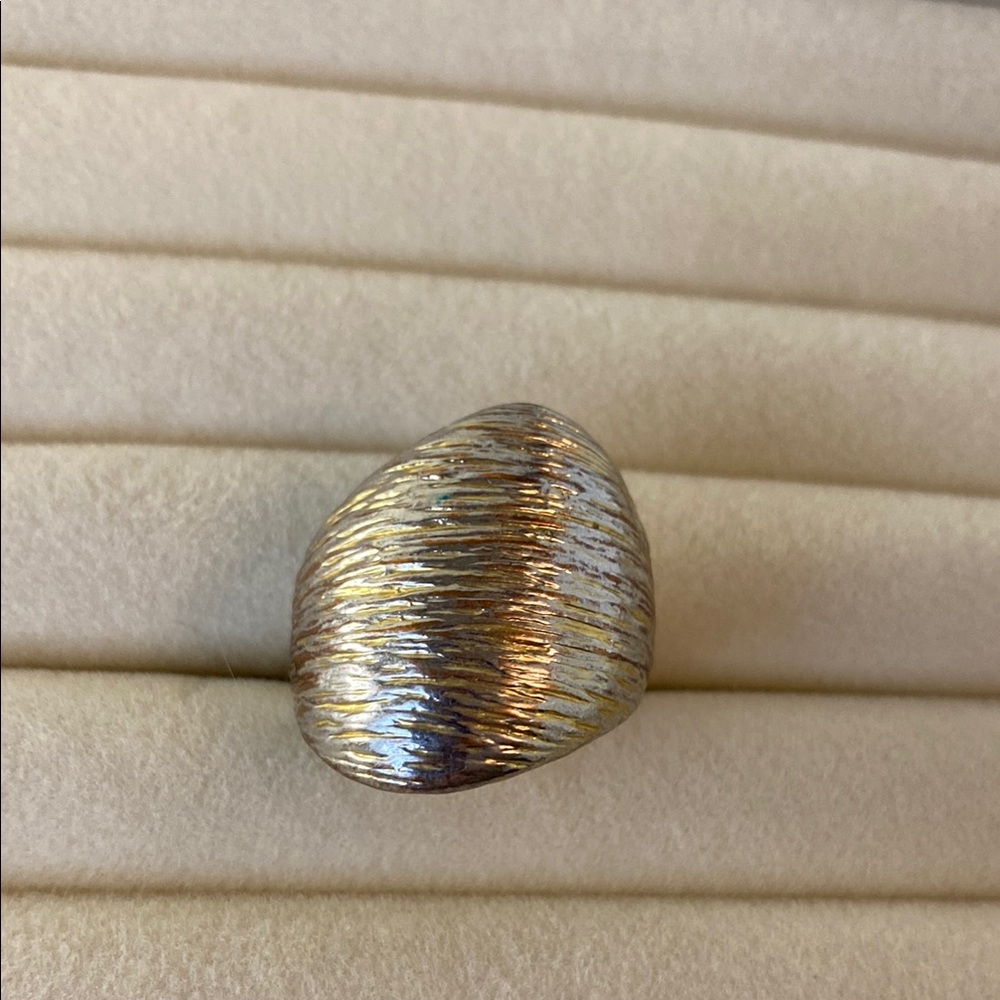 Elegant Women's Ring